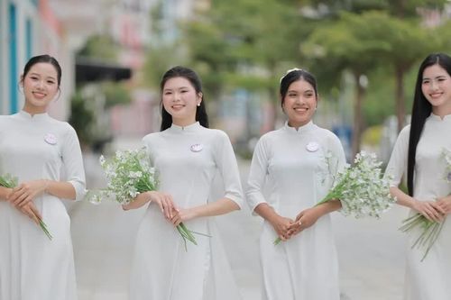 Dàn thí sinh Hoa hậu Việt Nam 2026 khoe vẻ đẹp tinh khôi cùng áo dài trắng