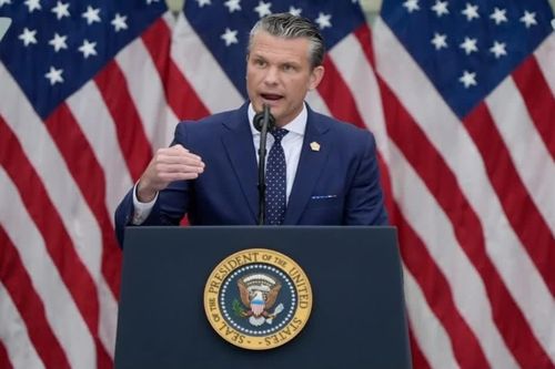 Bộ trưởng Chiến tranh Mỹ Hegseth đối mặt với luận tội vì cuộc chiến Iran