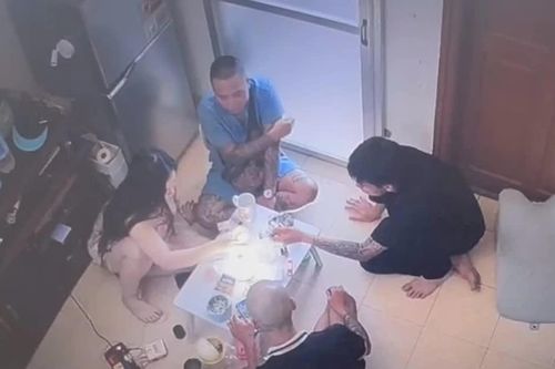 Vì sao cô gái trẻ rủ 3 nam giới đến căn hộ riêng?