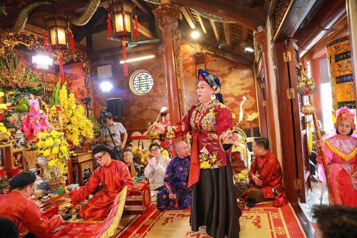 Giữ bản sắc trong tín ngưỡng thờ Mẫu