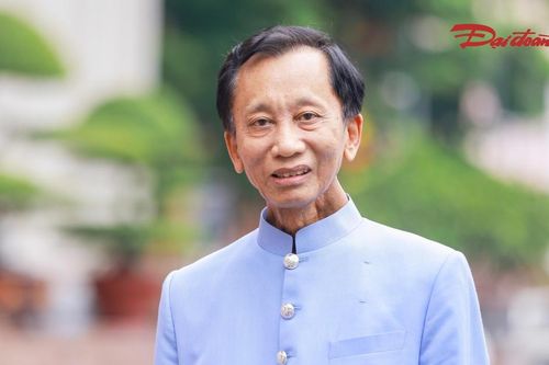 Tuổi cao - Gương càng sáng