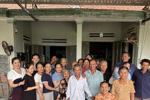 Phú Thọ: Cán bộ Công an giúp người dân tìm lại gia đình sau 52 năm thất lạc