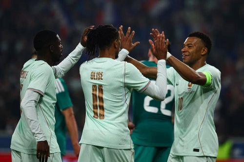 Mbappe gây chia rẽ tuyển Pháp
