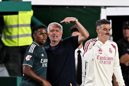 Real Madrid suýt trả giá vì lùi quá sâu