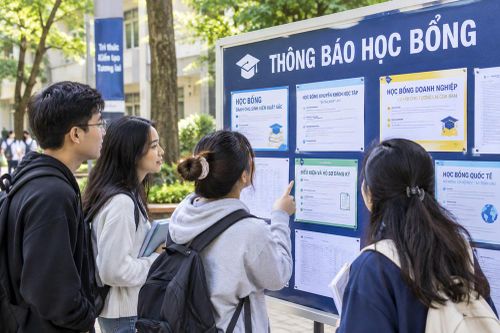 Cảnh báo 'bẫy' học bổng, du học giả: Tân sinh viên cần cảnh giác