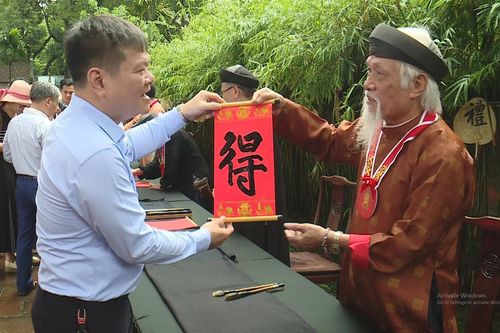 'Nét chữ An Nhiên': Câu chuyện văn hóa đằng sau nét thư pháp