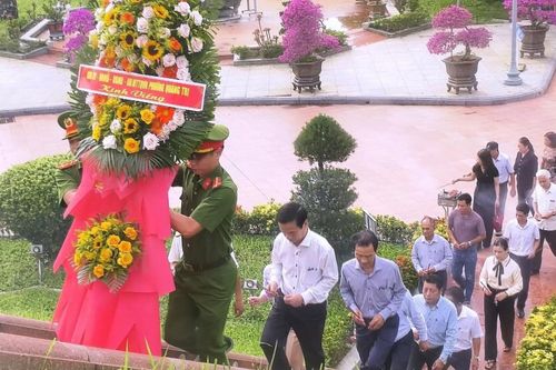 Ngày giỗ chung - Tri ân các Anh hùng liệt sĩ nằm lại Thành cổ Quảng Trị