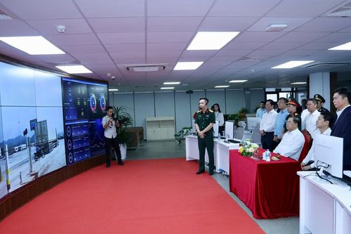 Phó Thủ tướng Thường trực Phạm Gia Túc khảo sát mô hình công viên logistics, cửa khẩu thông minh tại Lạng Sơn