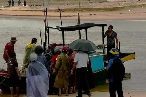 Quảng Trị: Một ngư dân đánh cá gần bờ bị trúng sét tử vong