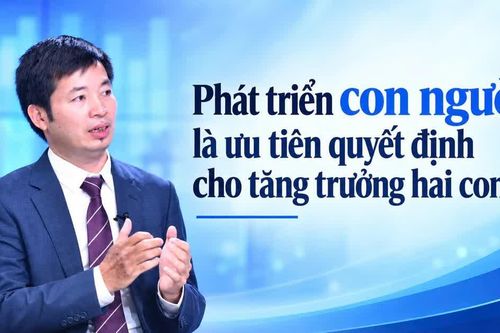 Phát triển con người là ưu tiên quyết định cho tăng trưởng hai con số