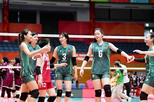 ASIAD 20: Bóng chuyền nữ Việt Nam thắng tưng bừng ngày ra quân