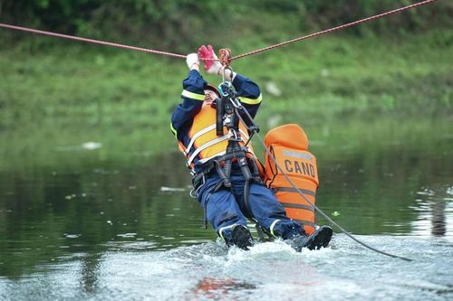 Nâng cao kỹ năng cứu người trong mùa bão lũ