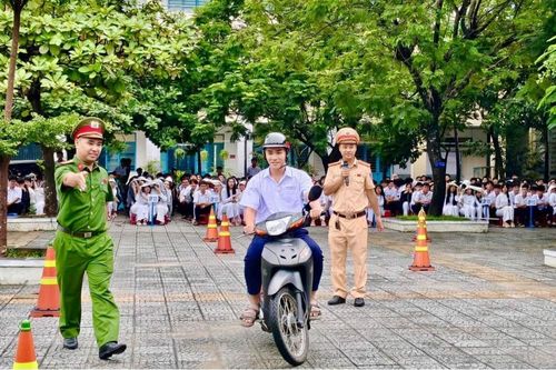 Nâng cao kỹ năng lái xe an toàn cho học sinh