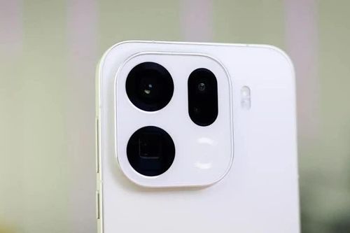 Vì sao smartphone cao cấp ngày càng có camera lồi