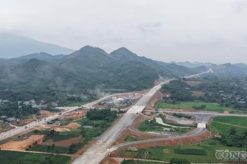 Cao tốc Tuyên Quang - Hà Giang chạy đua về đích
