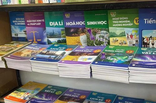 Đi tìm nguyên nhân thiếu sách giáo khoa sau khai giảng