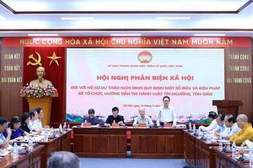 Bảo đảm quyền tự do tín ngưỡng, tôn giáo gắn với yêu cầu quản lý nhà nước