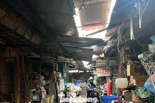 Sở Công Thương Hà Nội yêu cầu báo cáo việc đóng cửa chợ Kim Liên