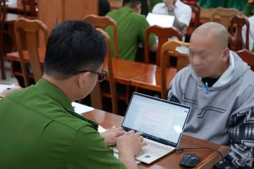 Công an TPHCM tiếp nhận 42 công dân bị Hoa Kỳ trục xuất