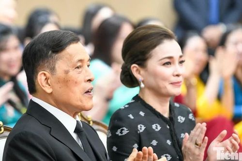Nhà vua và Hoàng hậu Thái Lan thăm Trường Đại học Hà Nội