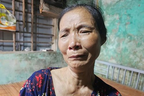 Mẹ mắc bệnh nặng, lo con trai mang di chứng sau tai nạn không nơi nương tựa