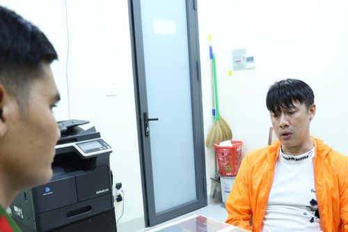 Người đàn ông vào nhà nghỉ với phụ nữ quen qua mạng, bị dàn cảnh cướp tài sản