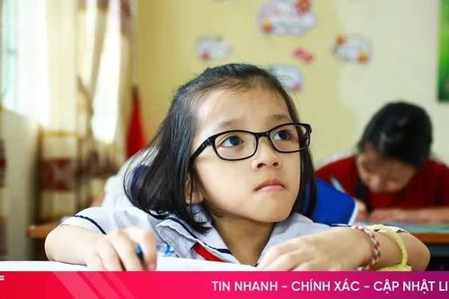 Em là cô bé xương thuỷ tinh