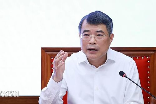 Thủ tướng Lê Minh Hưng trao đổi Chuyên đề về nâng cao năng lực điều hành của Chính phủ