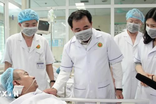 Lãnh đạo thành phố Hà Nội thăm hỏi nạn nhân vụ cháy tại phường Tây Hồ