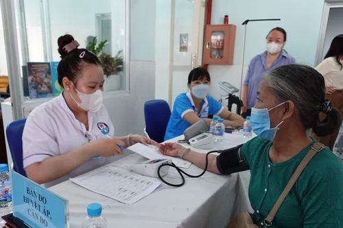 TP Hồ Chí Minh: Xây dựng mạng lưới chuyên môn 'phủ' trạm y tế