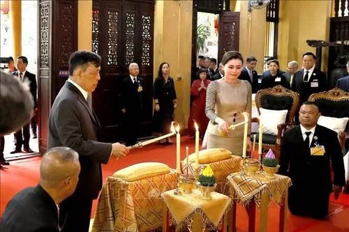 Nhà vua Thái Lan thăm chùa Quán Sứ và dự lễ cầu an