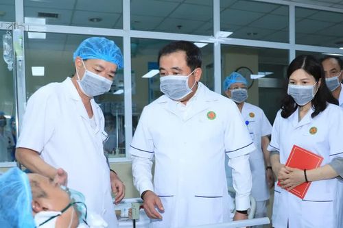 Bí thư Hà Nội thăm hỏi, động viên nạn nhân vụ cháy phường Tây Hồ