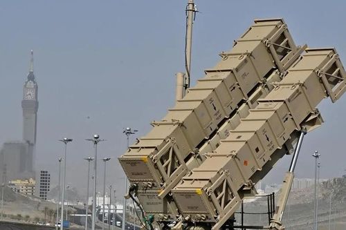 Saudi Arabia nói đã bắn hạ UAV của Houthi, tuyên bố về 'lằn ranh đỏ'