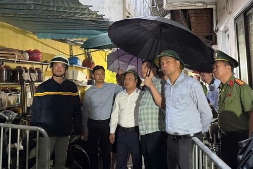 Chủ tịch Hà Nội yêu cầu làm rõ nguyên nhân vụ cháy khiến 5 người tử vong