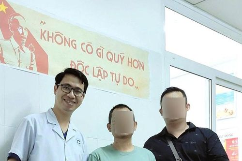 Bác sĩ Việt cứu nam du khách nước ngoài nôn ra máu sau chuyến bay
