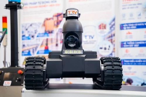 Robot UGV thông minh 'Make In Việt Nam' ghi dấu tại triển lãm tự động hóa