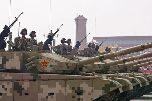 Trung Quốc lên ý tưởng xe tăng hạt nhân 60 tấn, mang pháo điện từ tầm bắn 450 km