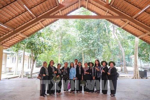 Nửa thế kỷ nối dài tình yêu cải lương Nam Bộ
