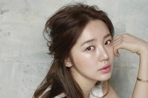 Yoon Eun Hye: 'Tôi đổ mồ hôi, khó thở khi ở đám đông'