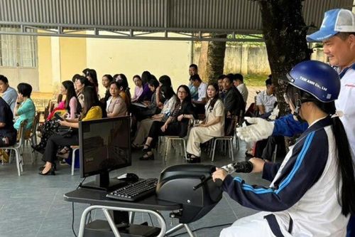 Đưa kiến thức pháp luật, kỹ năng an toàn đến học sinh