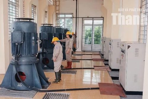 Vận hành liên tục 207 máy bơm, mở tối đa các cửa cống để tiêu úng
