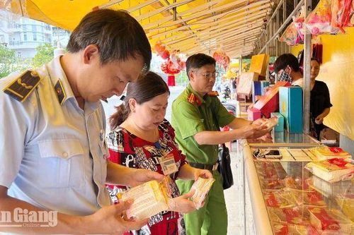 Long Xuyên kiểm tra an toàn thực phẩm dịp Tết Trung thu