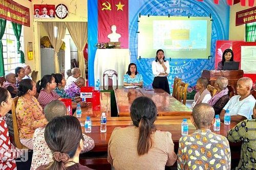 Tuyên truyền phòng, chống bạo lực gia đình và an toàn thực phẩm tại Tri Tôn, Ô Lâm