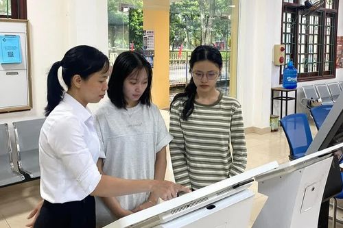 Văn Chấn đưa dịch vụ công trực tuyến đến gần người dân