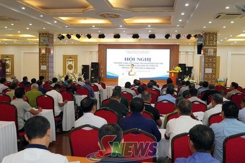 Phổ biến thông tin cho người có uy tín vùng đồng bào dân tộc thiểu số