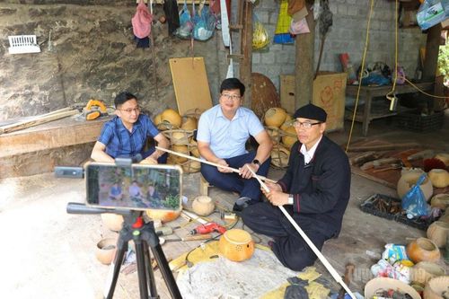 Giữ vững trận địa tư tưởng mới - Bài 2: Chạm phím 'mở' lòng Dân