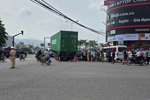 Gia Lai: Va chạm xe đầu kéo tại điểm đen tai nạn, người phụ nữ tử vong thương tâm
