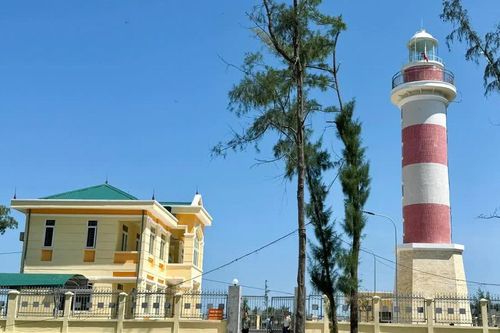 Chính thức vận hành trạm đèn biển Lạch Ghép