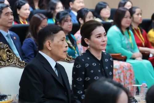 Nhà vua và Hoàng hậu Vương quốc Thái Lan thăm Trường Đại học Hà Nội
