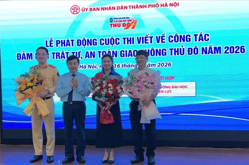 Chung tay xây dựng giao thông Thủ đô an toàn, văn minh